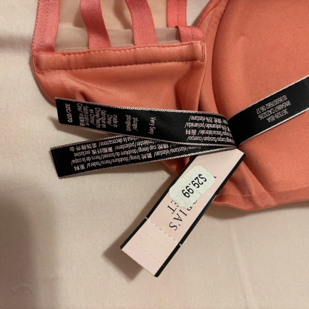 NWT Victoria's Secret Very Sexy Coral Pink Push Up Bra